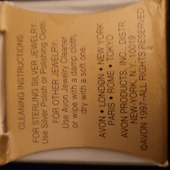 EASTER Vintage 🐇 Avon Precious Bunny Earrings - Picture 5 of 6